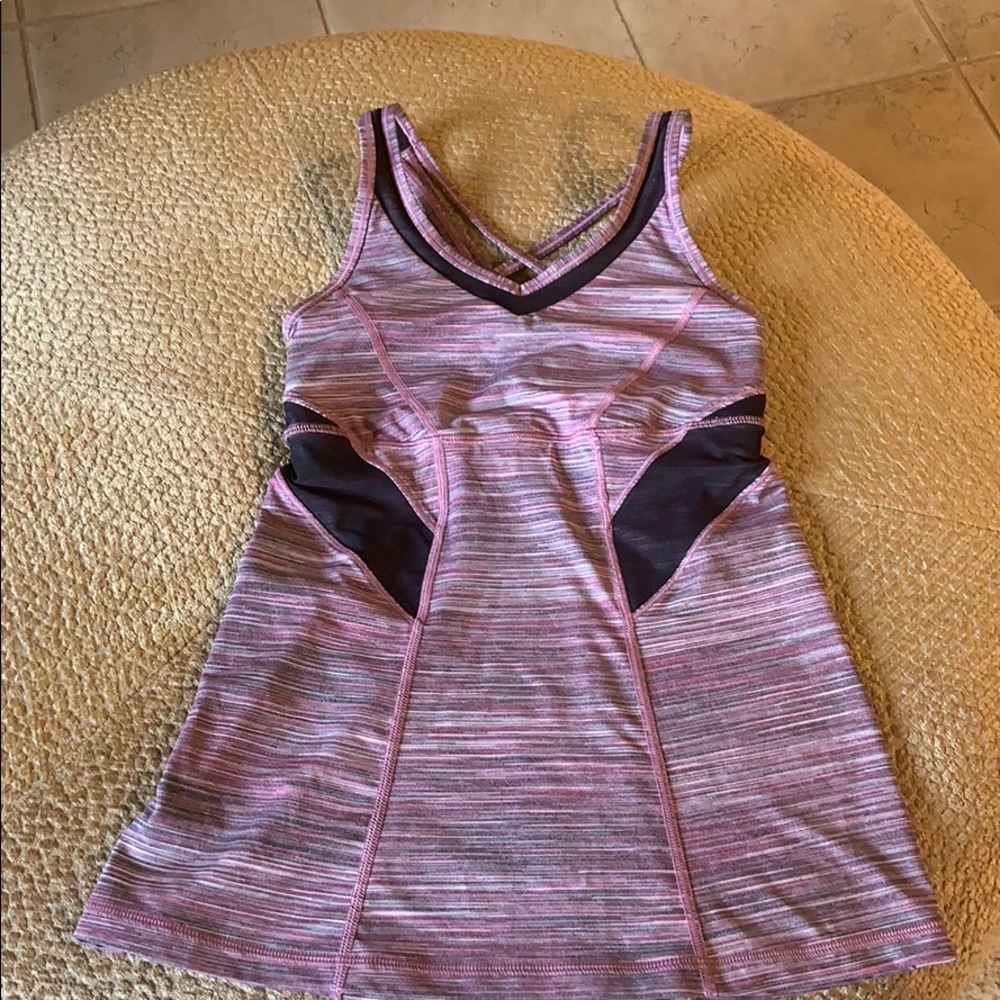 Lululemon tank